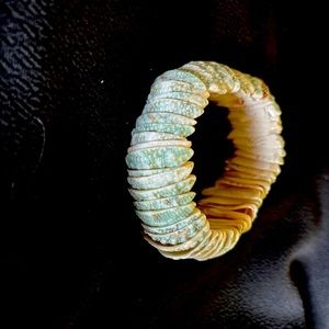 Green white seashell bracelet